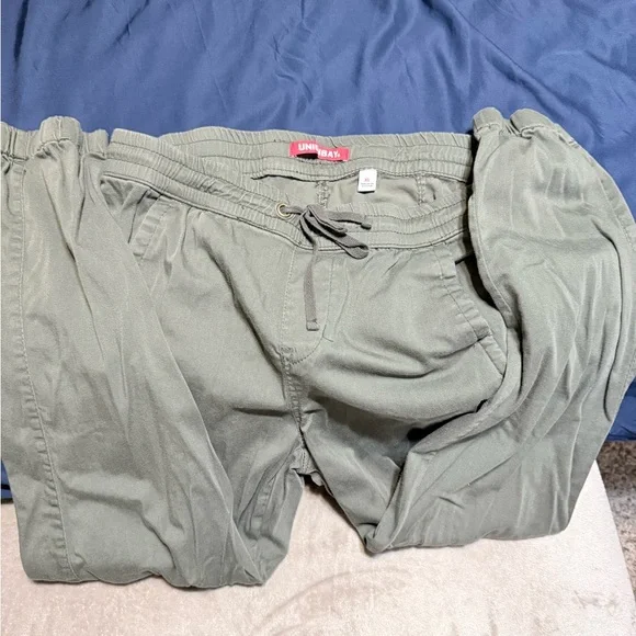 UNIONBAY women’s Jogger Pants - Olive Green EUC - Picture 2 of 4